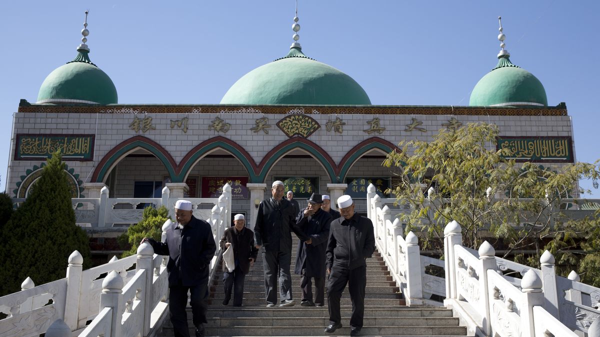 Čína zavřela na severu země stovky mešit